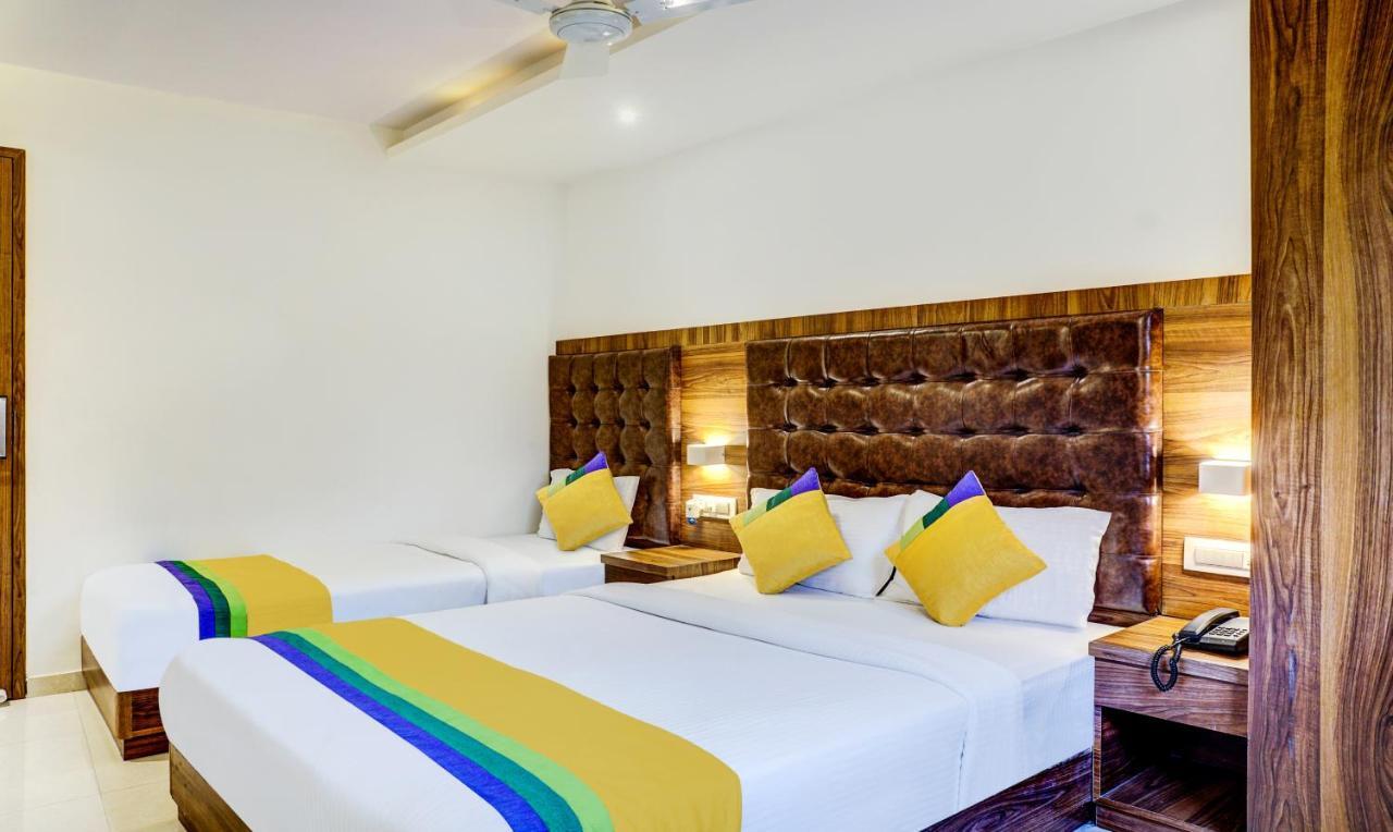Treebo Trip Seven Olives Andheri Мумбай Екстериор снимка