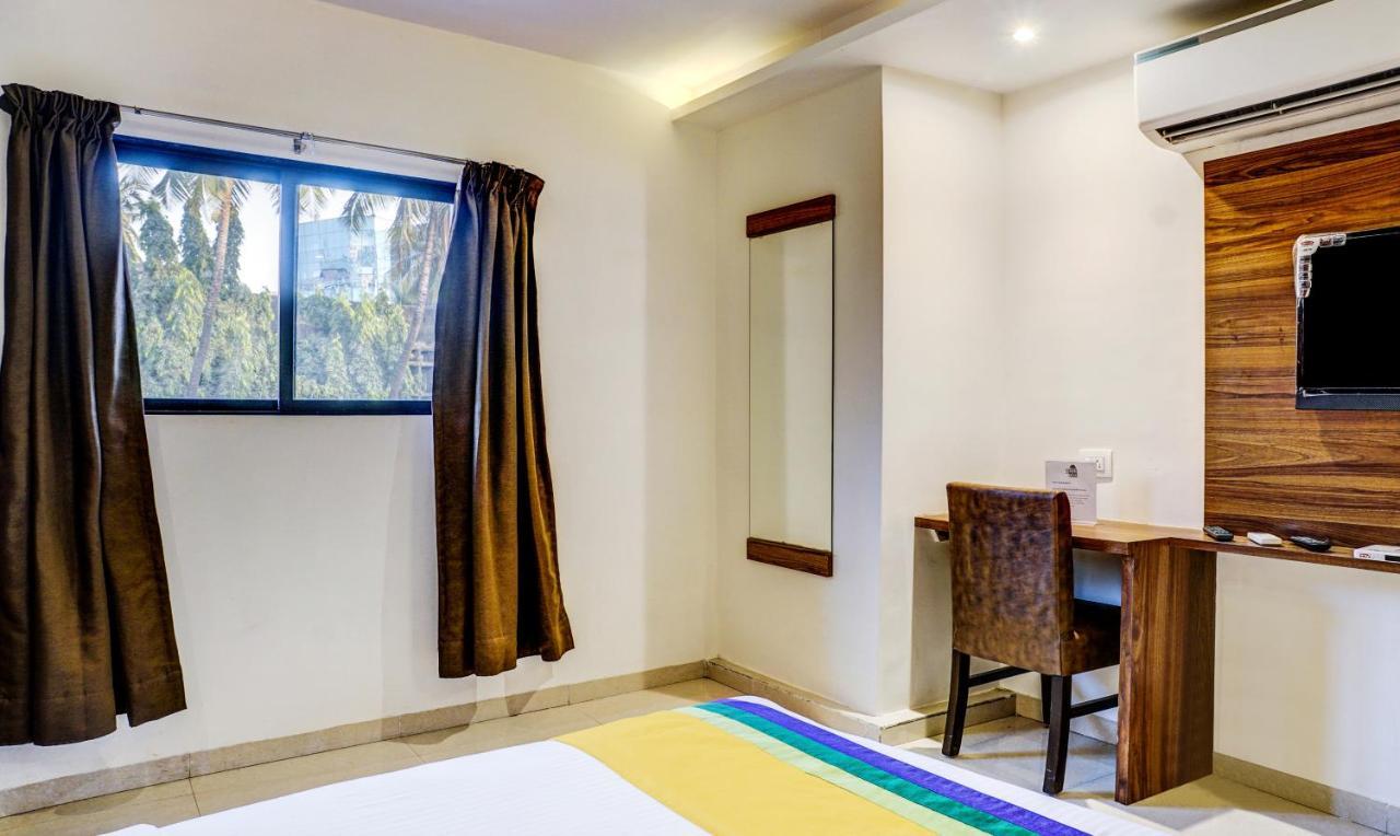 Treebo Trip Seven Olives Andheri Мумбай Екстериор снимка